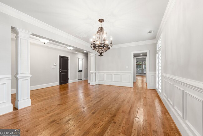 Building Photo - 2041 Mendenhall Cir
