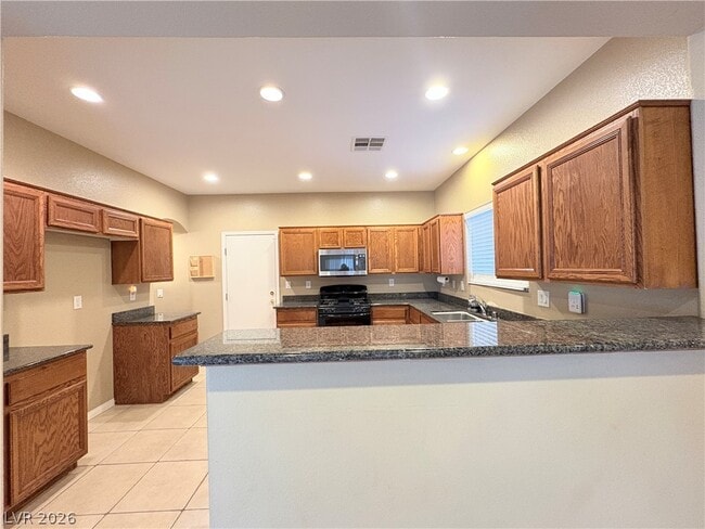 Building Photo - 5014 Golden Antelope Way