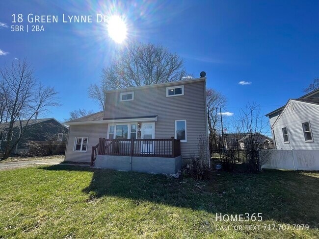 Primary Photo - 18 Green Lynne Drive - Beautiful 5 Bedroom...