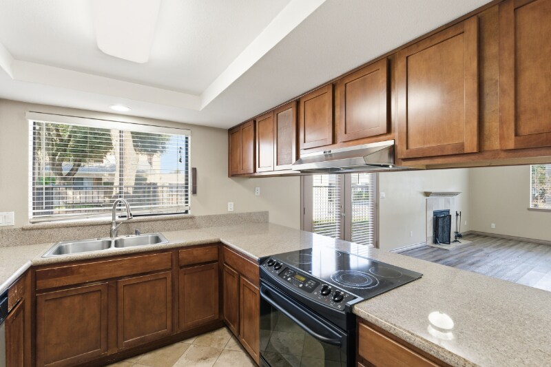 Building Photo - 7675 N First St