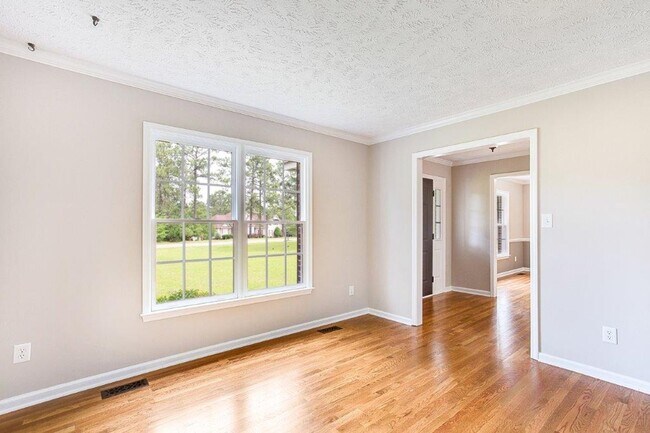 Building Photo - Coming Soon- 3 Bedroom and 2 Bath Home (Pe...