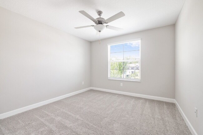 Building Photo - "Spacious 4-Bedroom Lutz Home gated commun...