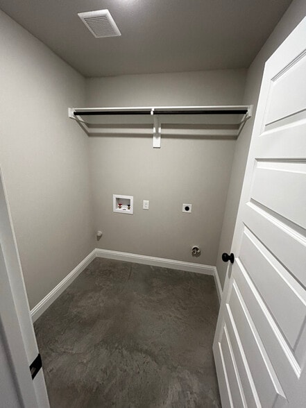 Building Photo - 10032 W Hwy 199