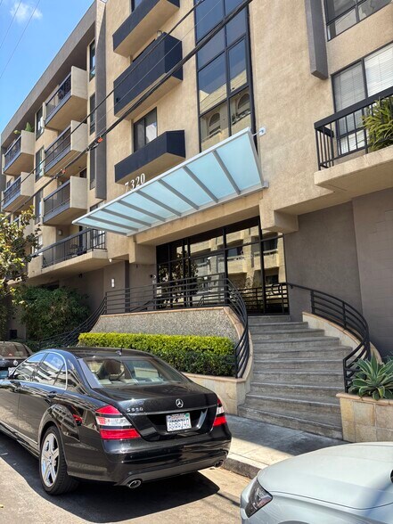 Building Photo - 7320 Hawthorn Ave