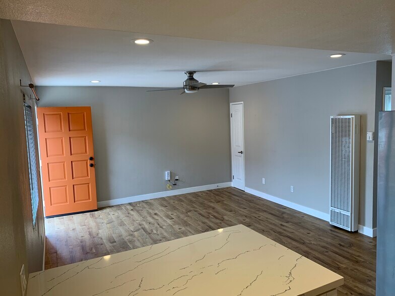 Building Photo - 3673 Cherokee Ave