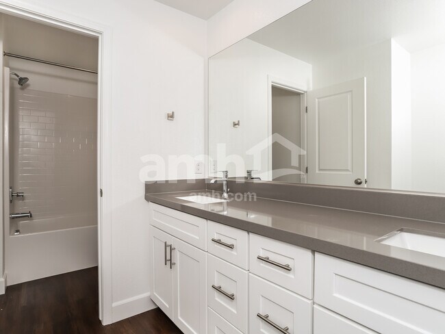 Building Photo - 6521 Enlightenment Dr