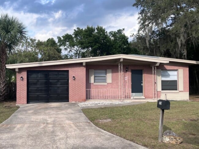 Primary Photo - 3 Bedroom with Garage, Screen Porch, and Central AC-Lake Mary Schools!