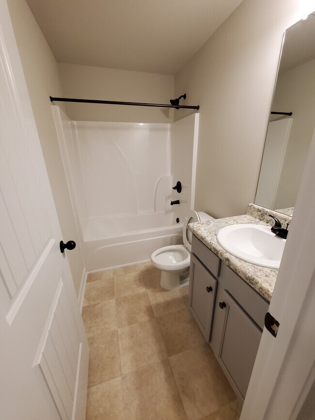 Building Photo - 1509 Creel Ln