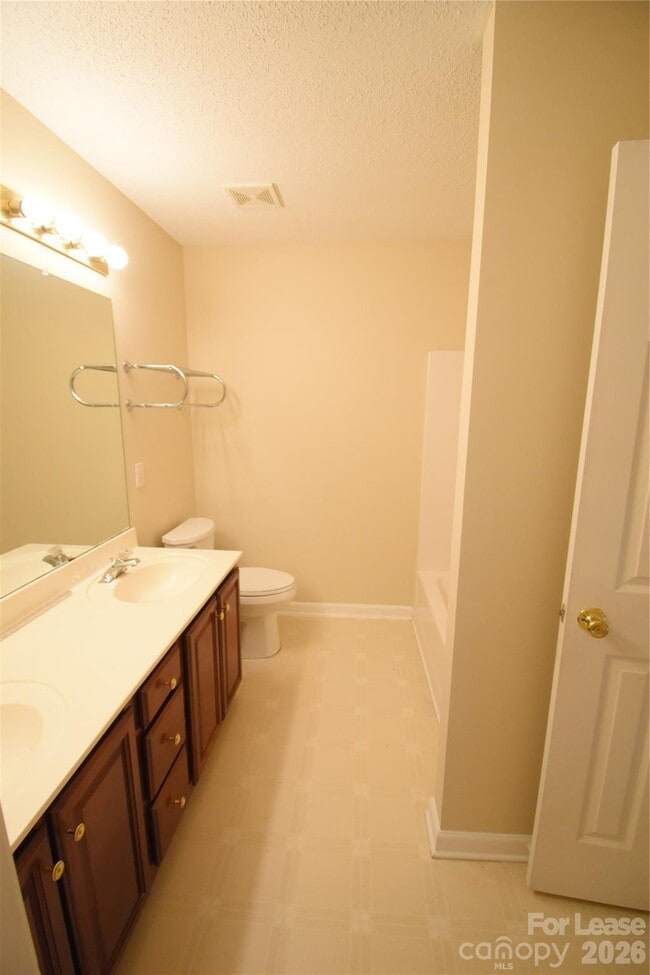 Building Photo - 1814 Birch Heights Ct