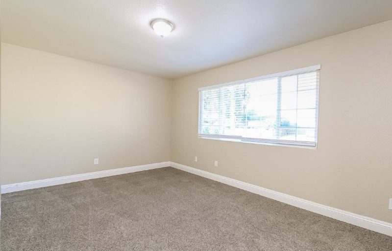 Building Photo - 4433 Bollenbacher Ave