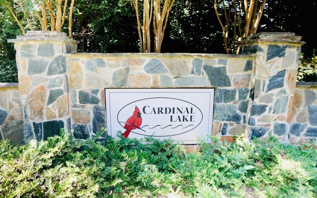 Building Photo - 106 Red Bird Dr