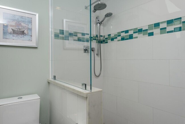Building Photo - 1216 Chantal Way