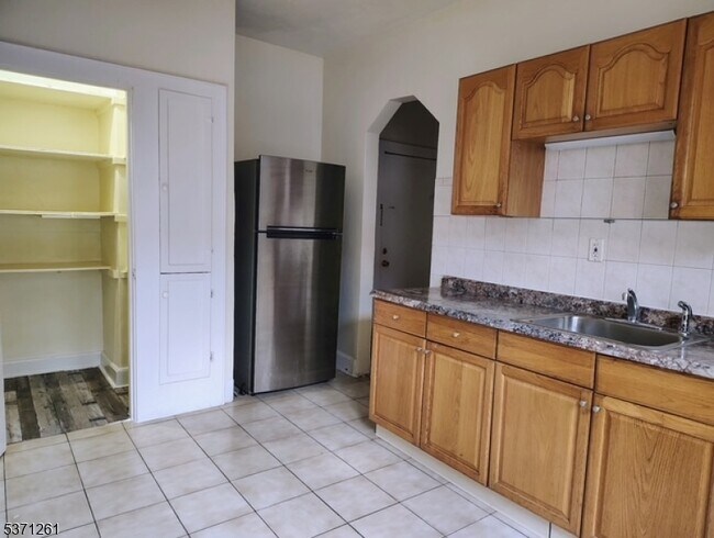 Building Photo - 326 Field Pl