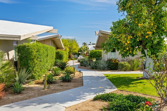 Building Photo - 37800 Da Vall Dr