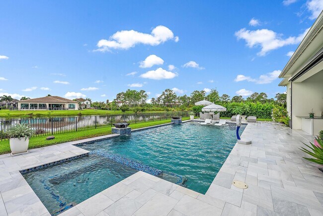 Building Photo - 8270 SE Pennock Trail