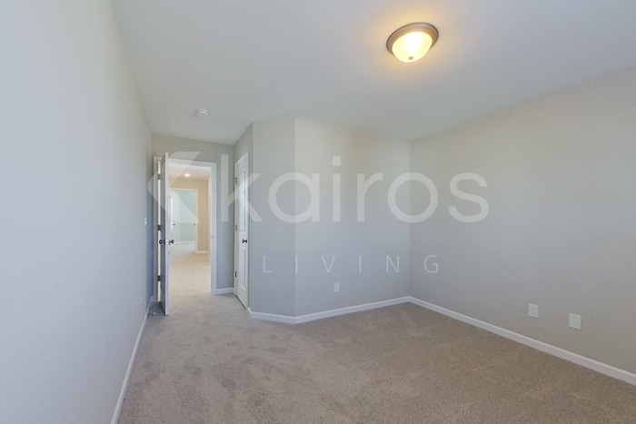 Building Photo - 888 Silent Barge Cv