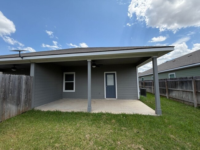 Building Photo - 616 Ashers Pl
