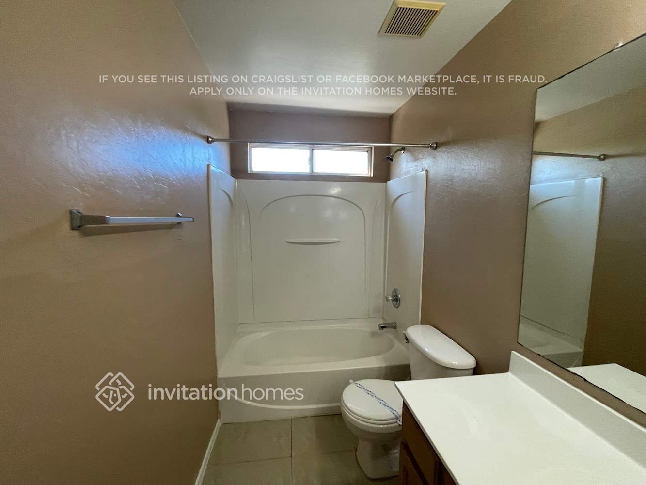 Building Photo - 1323 S 121st Ln