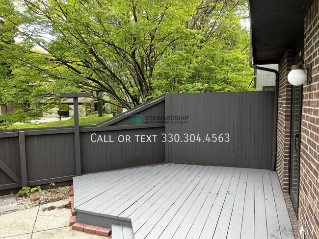 Building Photo - 931 Trimble Dr