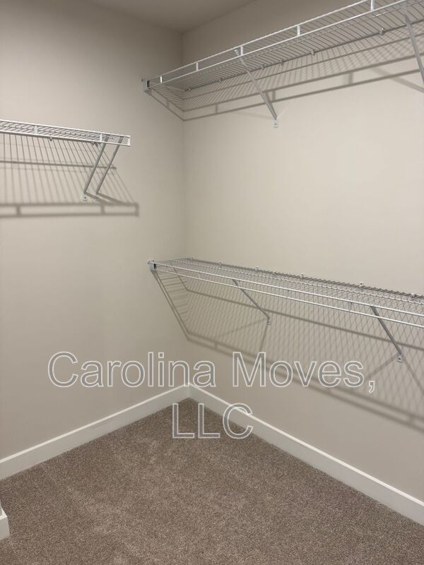 Building Photo - 7071 Glass Ct