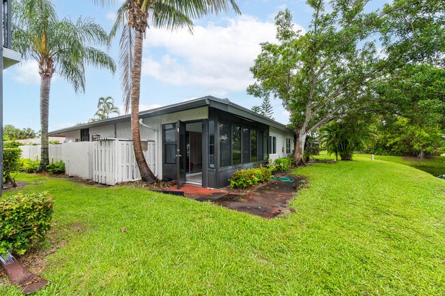 Building Photo - 13462 Sabal Palm Ct