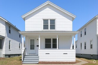 Building Photo - 209 Lakeview Ave