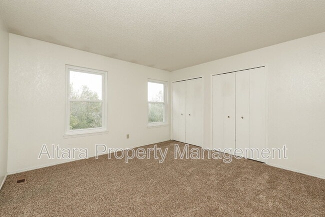 Building Photo - 2112 Boston Terrace