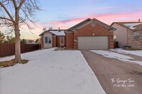 Building Photo - Great 5 Bedroom Rancher w/ A/C in Cheyenne...