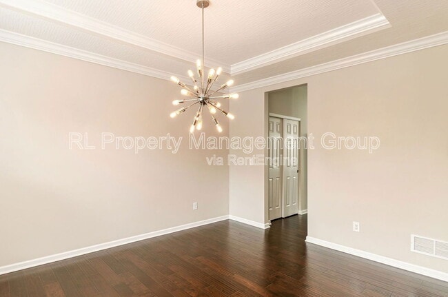 Building Photo - 578 Tallman St