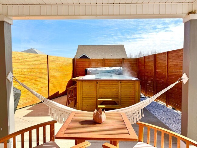 Building Photo - 1013 Berry Bnd