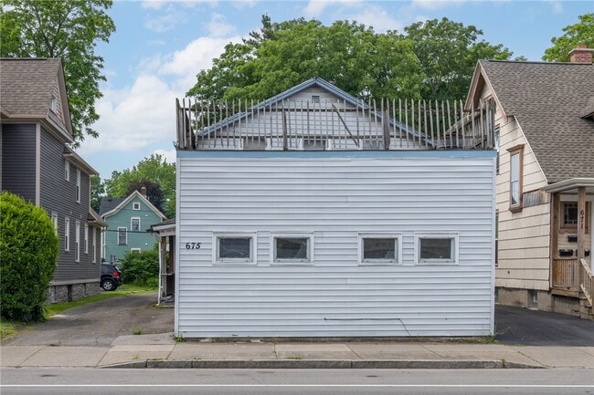 Building Photo - 675 S Clinton Ave