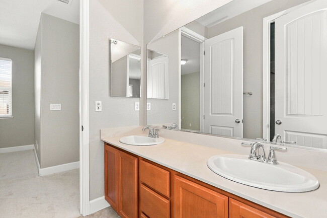 Building Photo - 883 Blossom Rock Ln