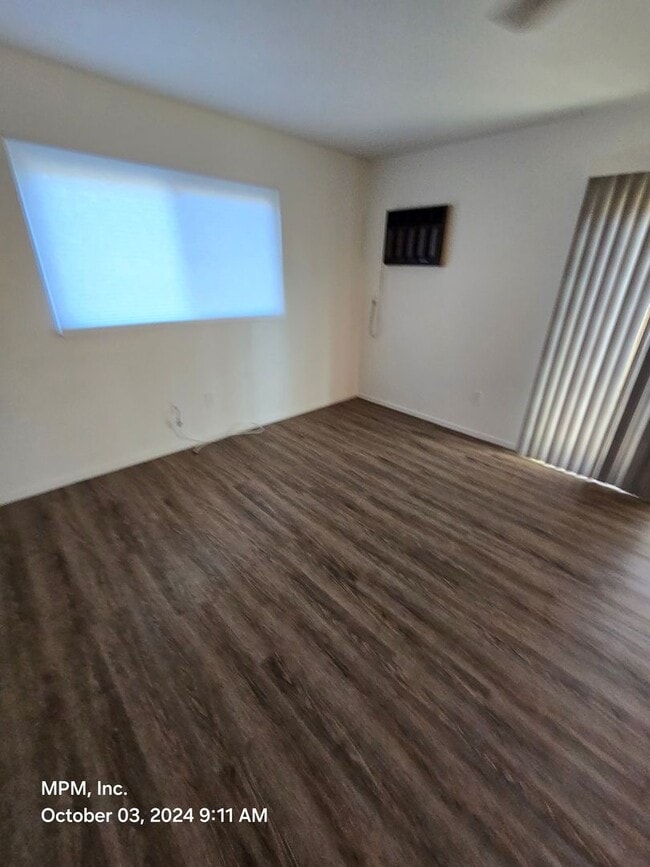 Building Photo - 419 Crocker St