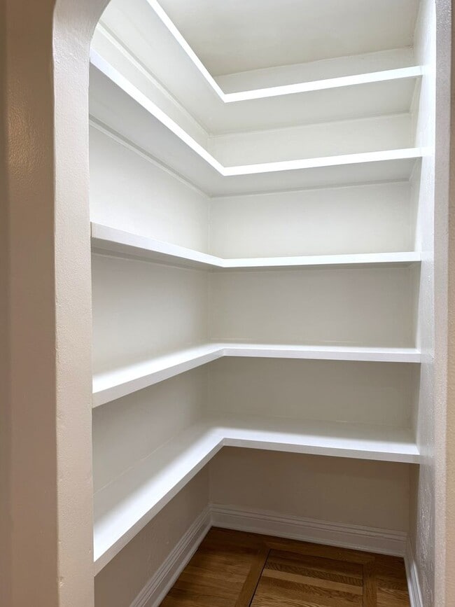 Building Photo - 479