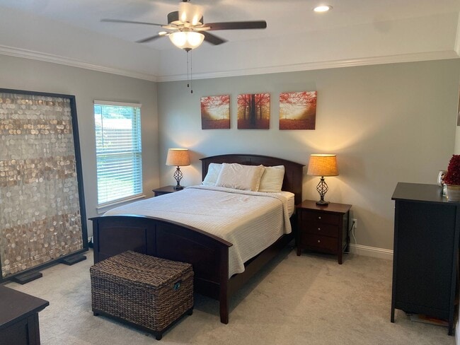 Building Photo - 166 Cullom Dr