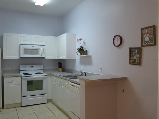 Building Photo - 2806 Club Cortile Cir