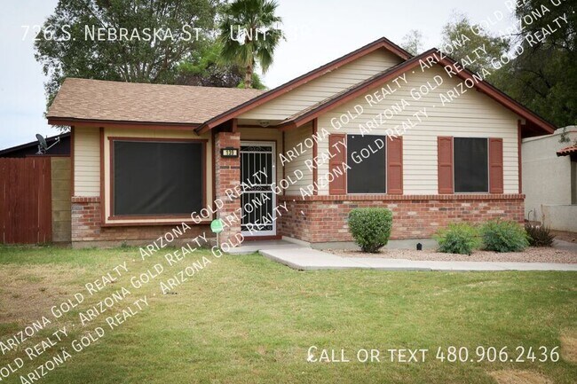 Building Photo - 726 S Nebraska St