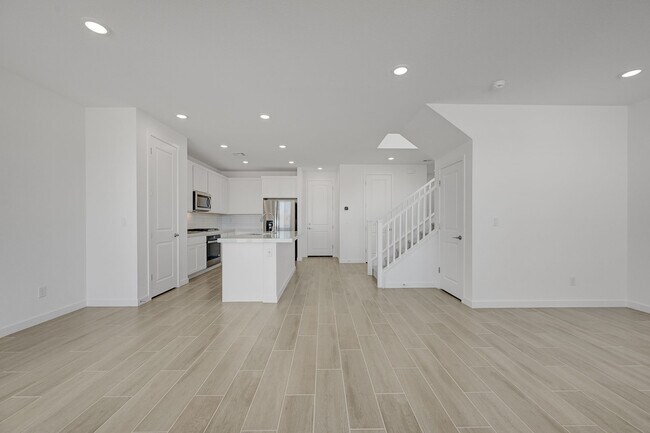 Building Photo - 8532 W Agate Ave