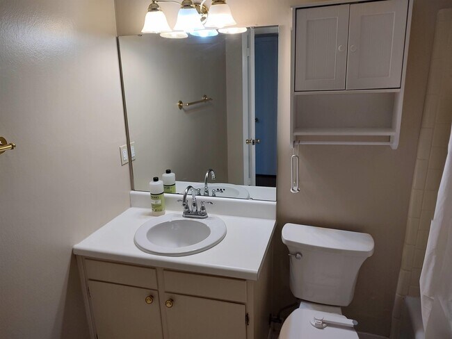 Building Photo - 1533 Woodgate Way