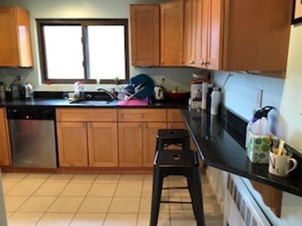 Building Photo - 9 Reservoir Rd