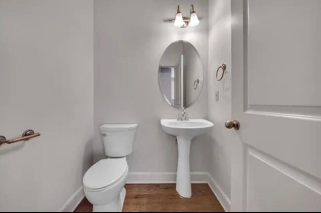 Building Photo - 1390 Dutch Valley Pl NE