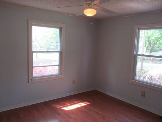 Building Photo - Ardmore Location