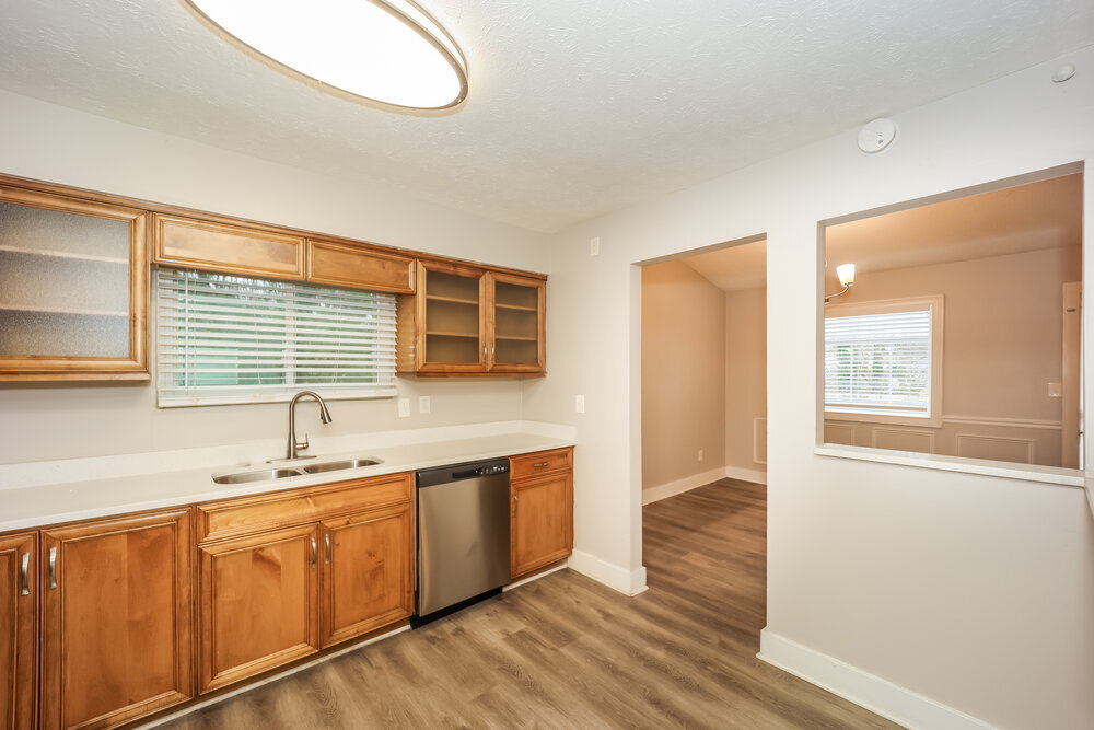 Building Photo - 9453 Forest Knoll Dr