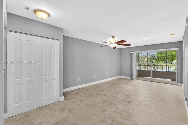 Building Photo - 2820 N Oakland Forest Dr