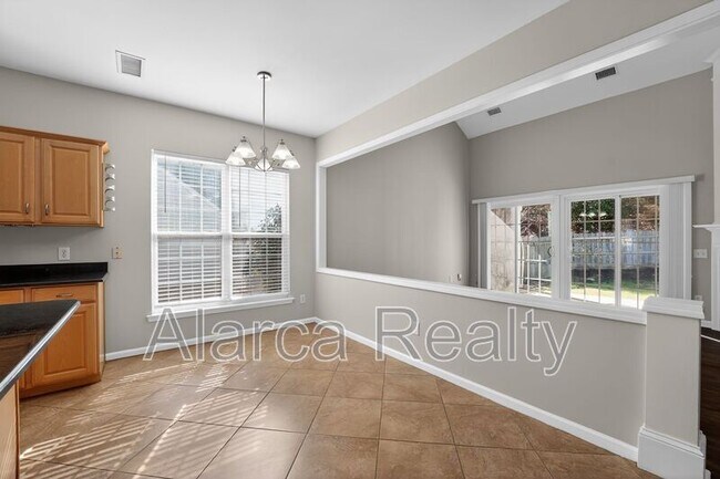 Building Photo - 10615 Poe Ct