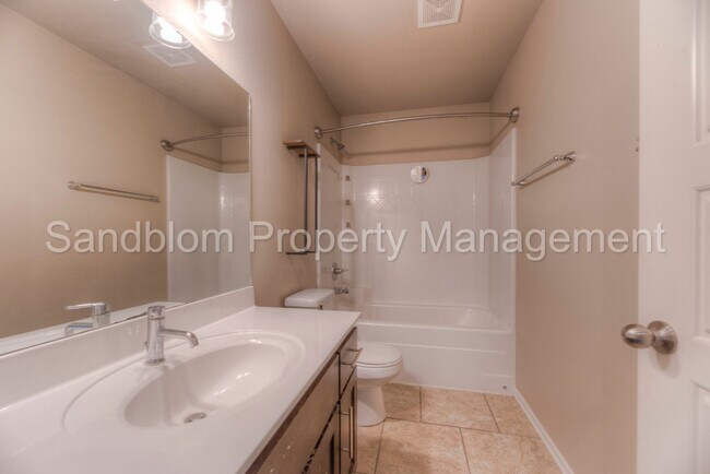 Building Photo - For Lease | Bixby | $3600 Rent | Available...