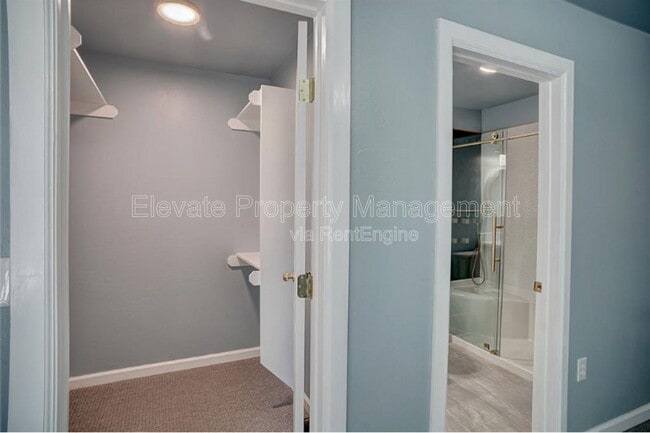 Building Photo - 1908 Sheffield Rd