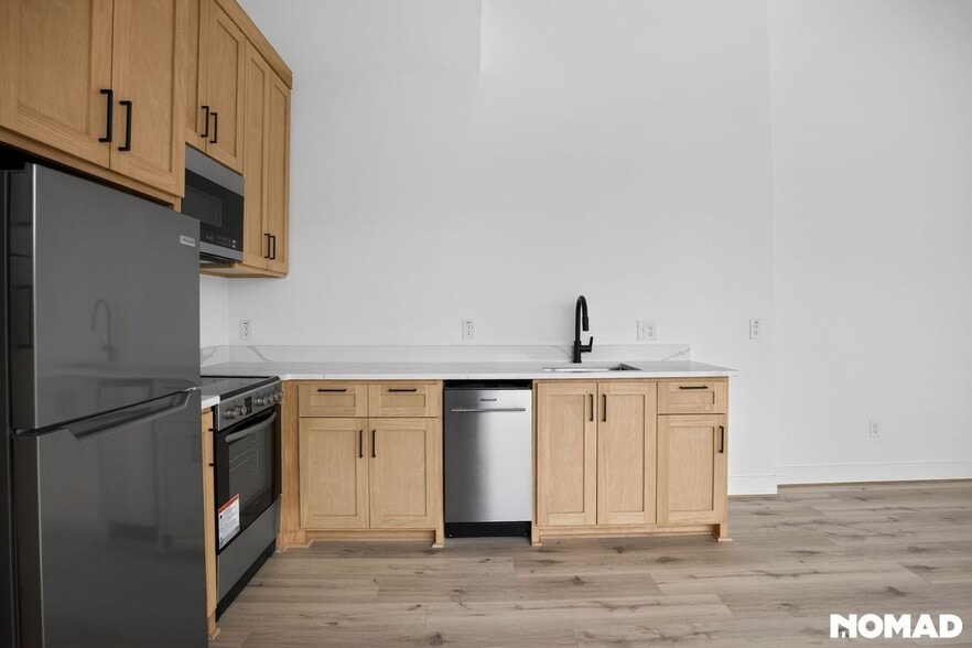 Building Photo - 1514 Everett St