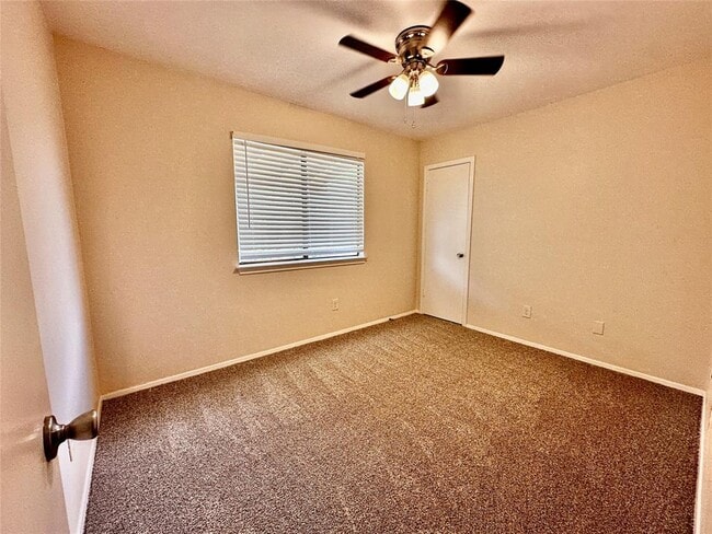 Building Photo - 11612 Fruitwood Pl
