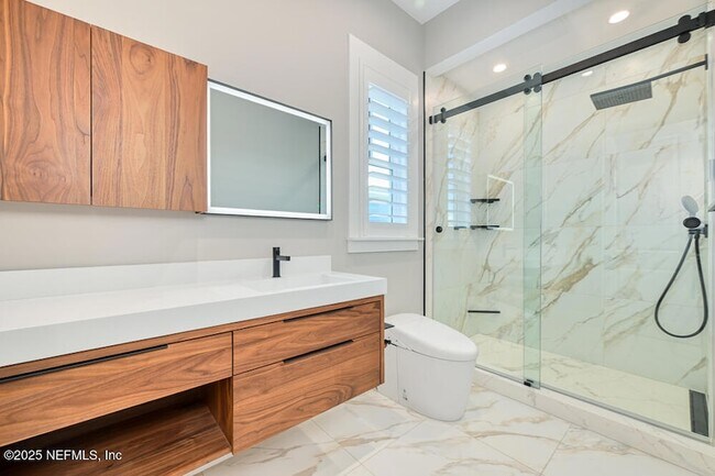 Building Photo - 2410 Beach Blvd